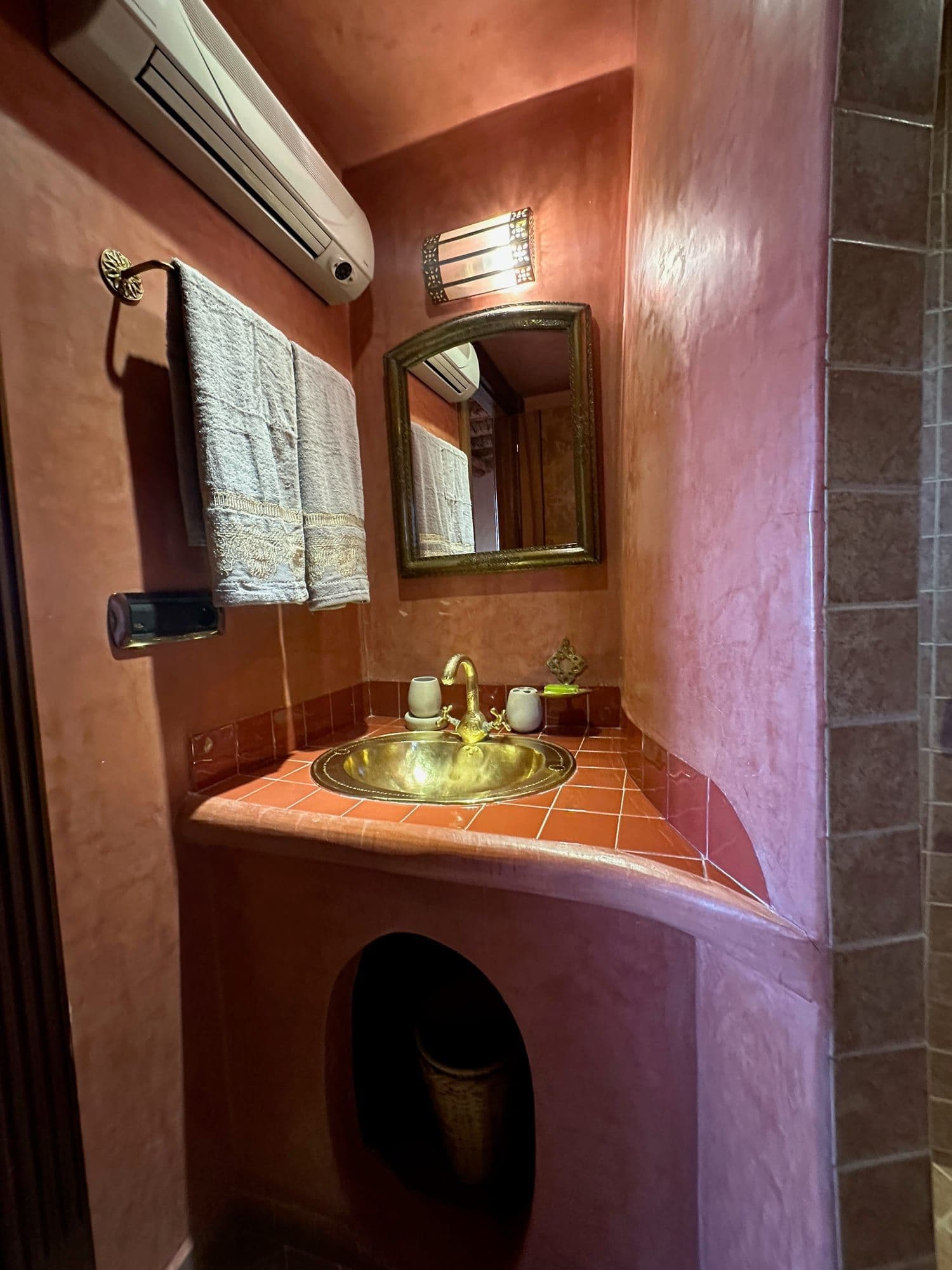 Tajda Suite — photo
